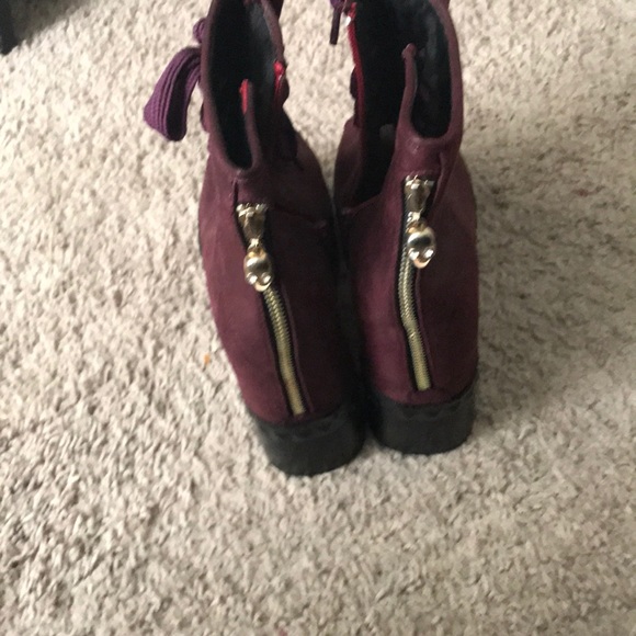 Wedge - Picture 2 of 3